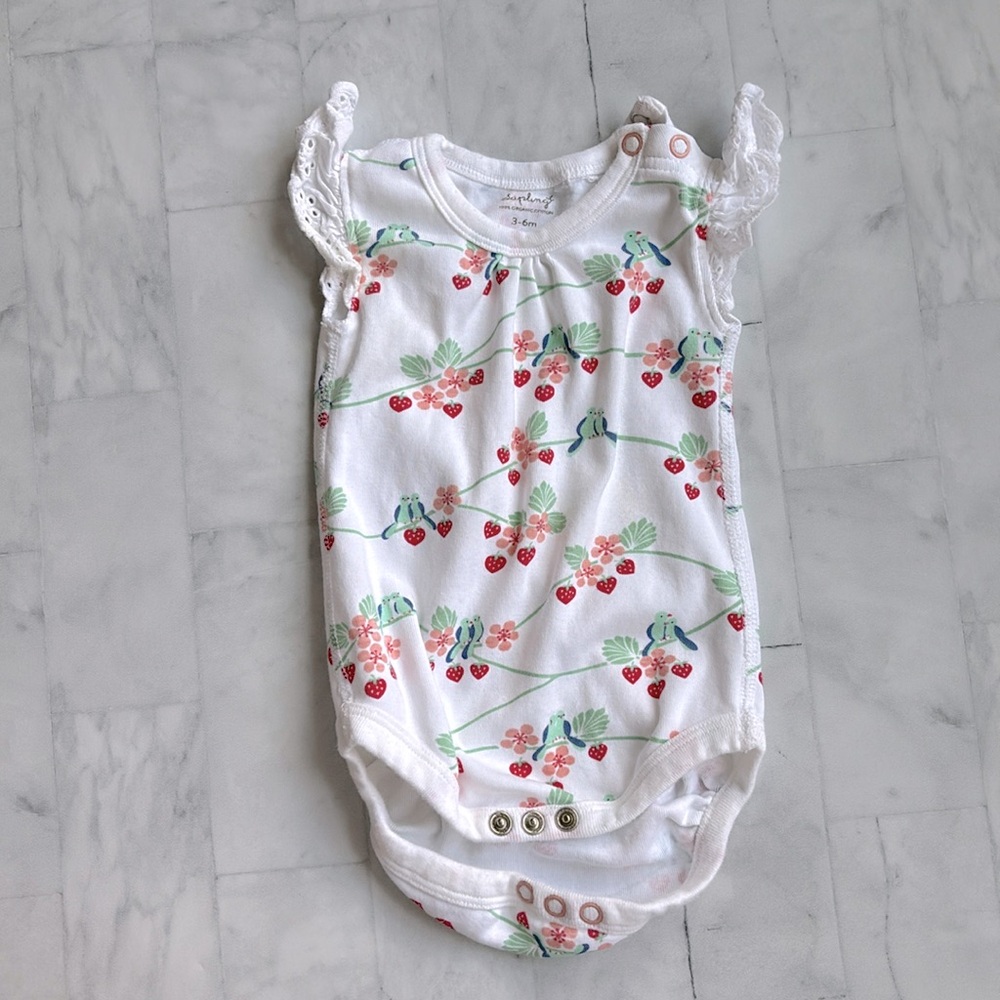 Sapling Organic Cotton Short Sleeve Lace Bodysuit